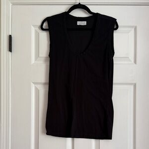 Velvet by Graham & Spencer Black Scoop Neck Sleeveless Tank